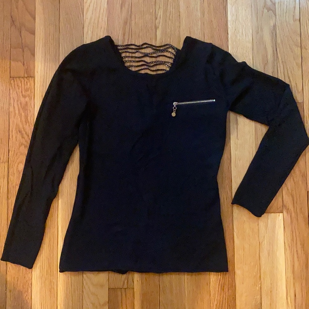 Long sleeve blouse with gorgeous open back detail